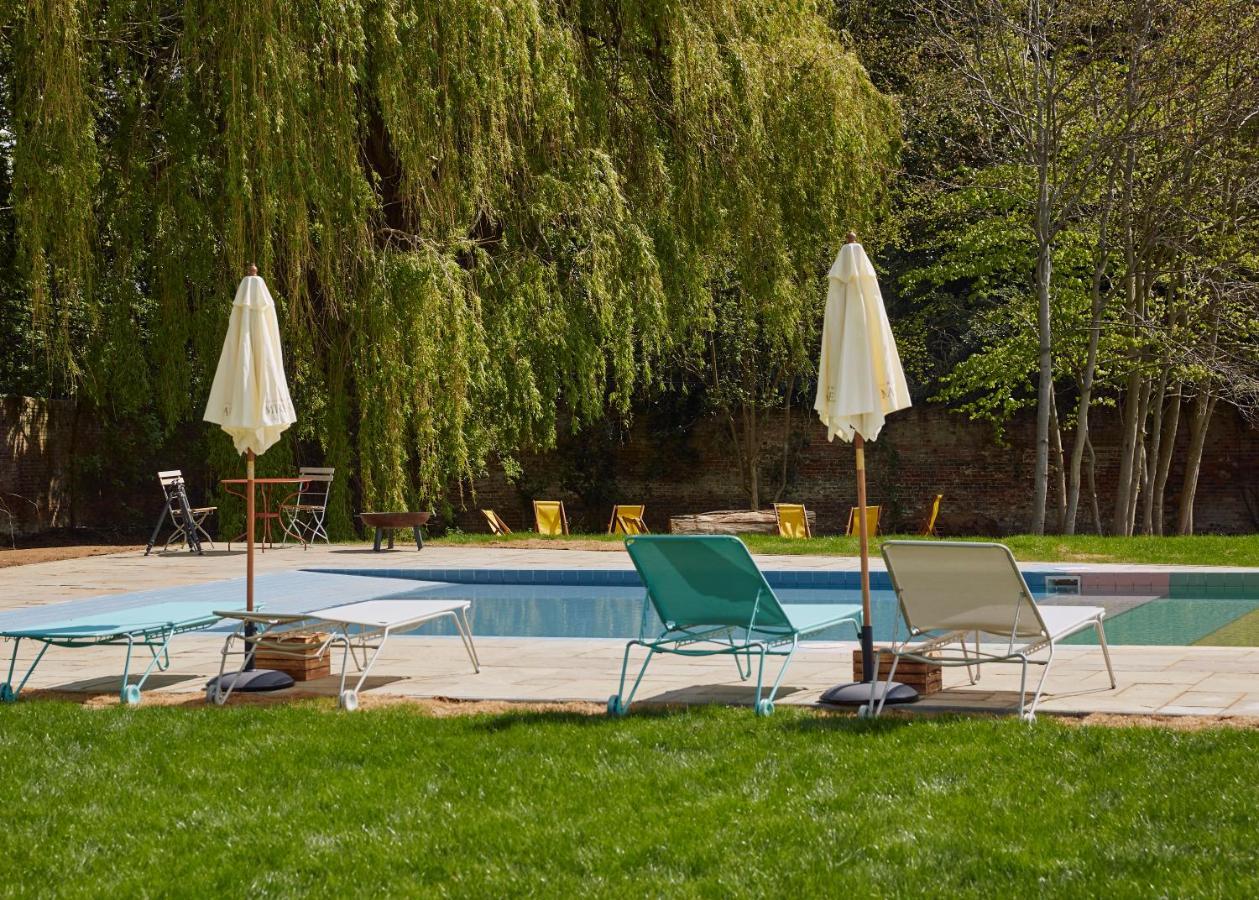 Birch Cheshunt Hotel Exterior photo