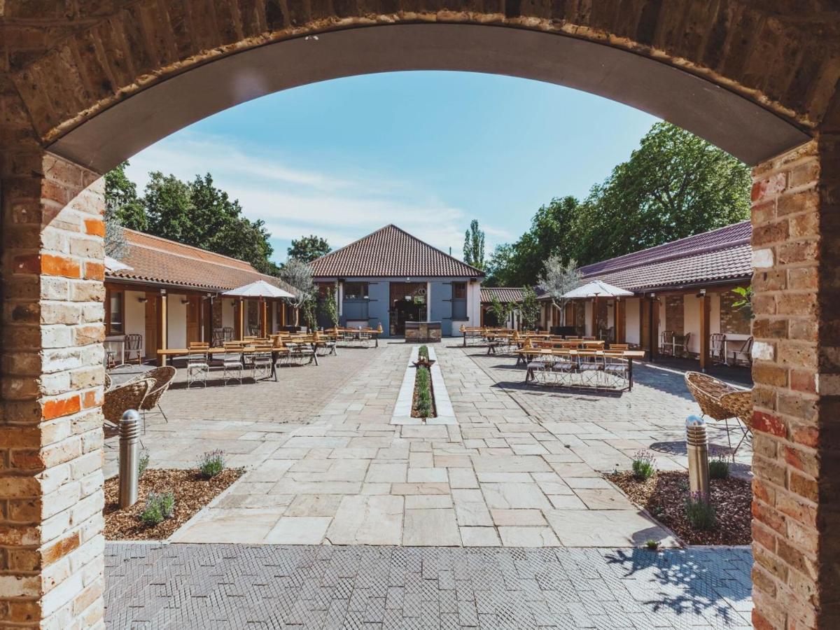 Birch Cheshunt Hotel Exterior photo
